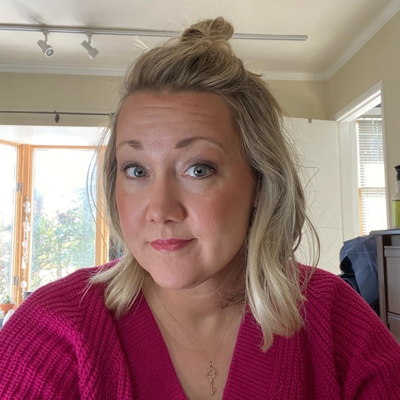 Meet your Posher, Samantha - Picture 2 of 5